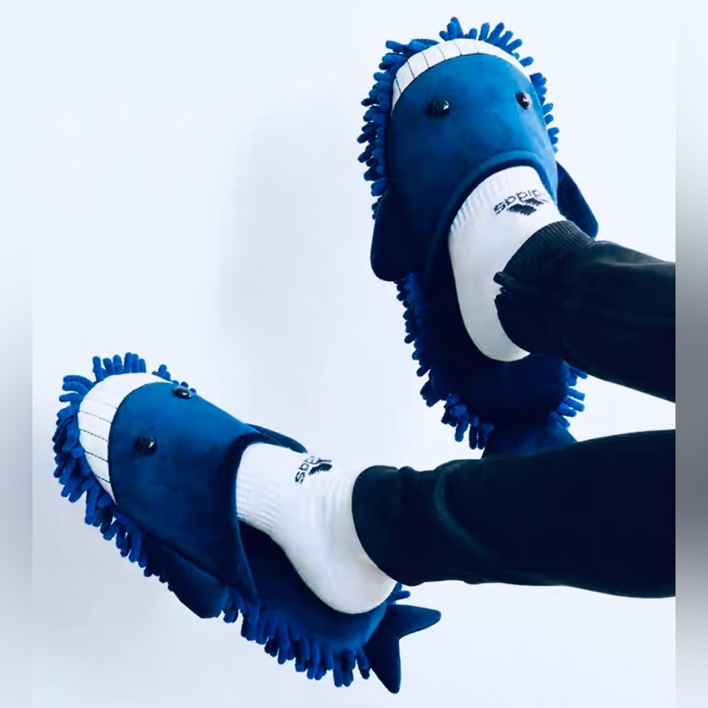Woman’s Shark Plush Mop Slippers Fleece Indoor Lightweight Chenille Shoes L/XL